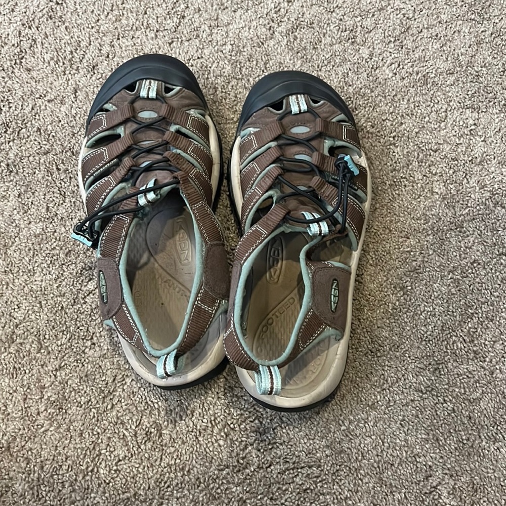 Keen hiking sandal women’s size 10